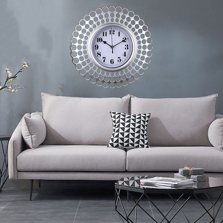 Wall clock Bowlift