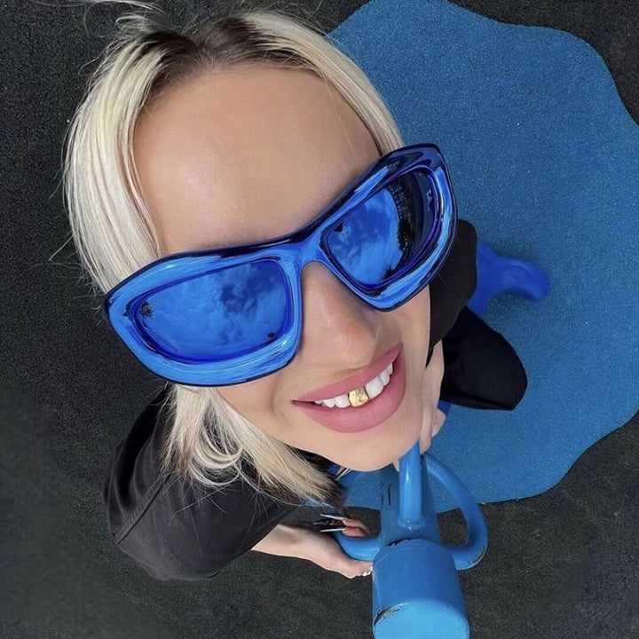 Women's Sporty Sunglasses with Futuristic Design Bowlift
