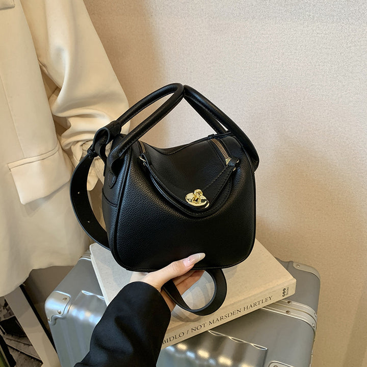 Chic Textured Handbag Bowlift
