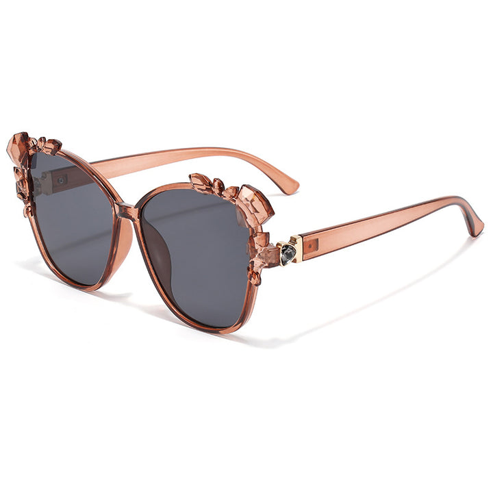 Glamorous Cat-Eye Sunglasses with Crystal Embellishments Bowlift