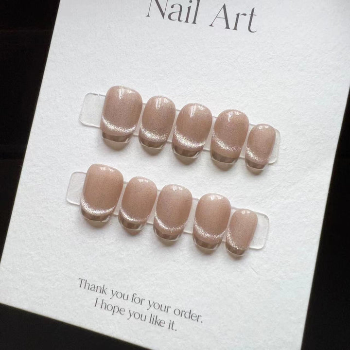 Elegant Press-On Nail Set with Sparkling Design Bowlift
