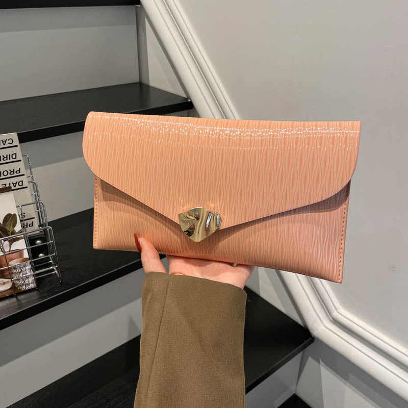 WoElegant Glossy Evening Clutch Bowlift