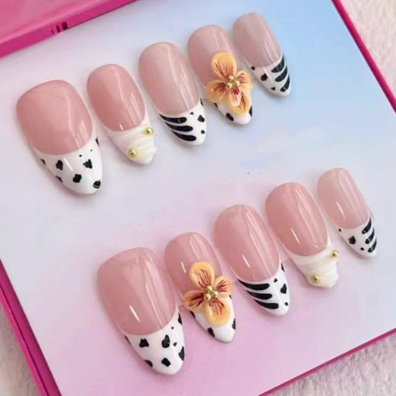 Artistic Floral and Star-Embellished Press-On Nail Set Bowlift