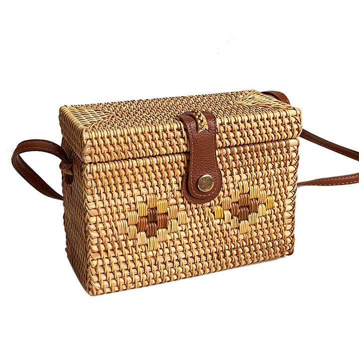 Handcrafted tote bag made of braided rattan Bowlift
