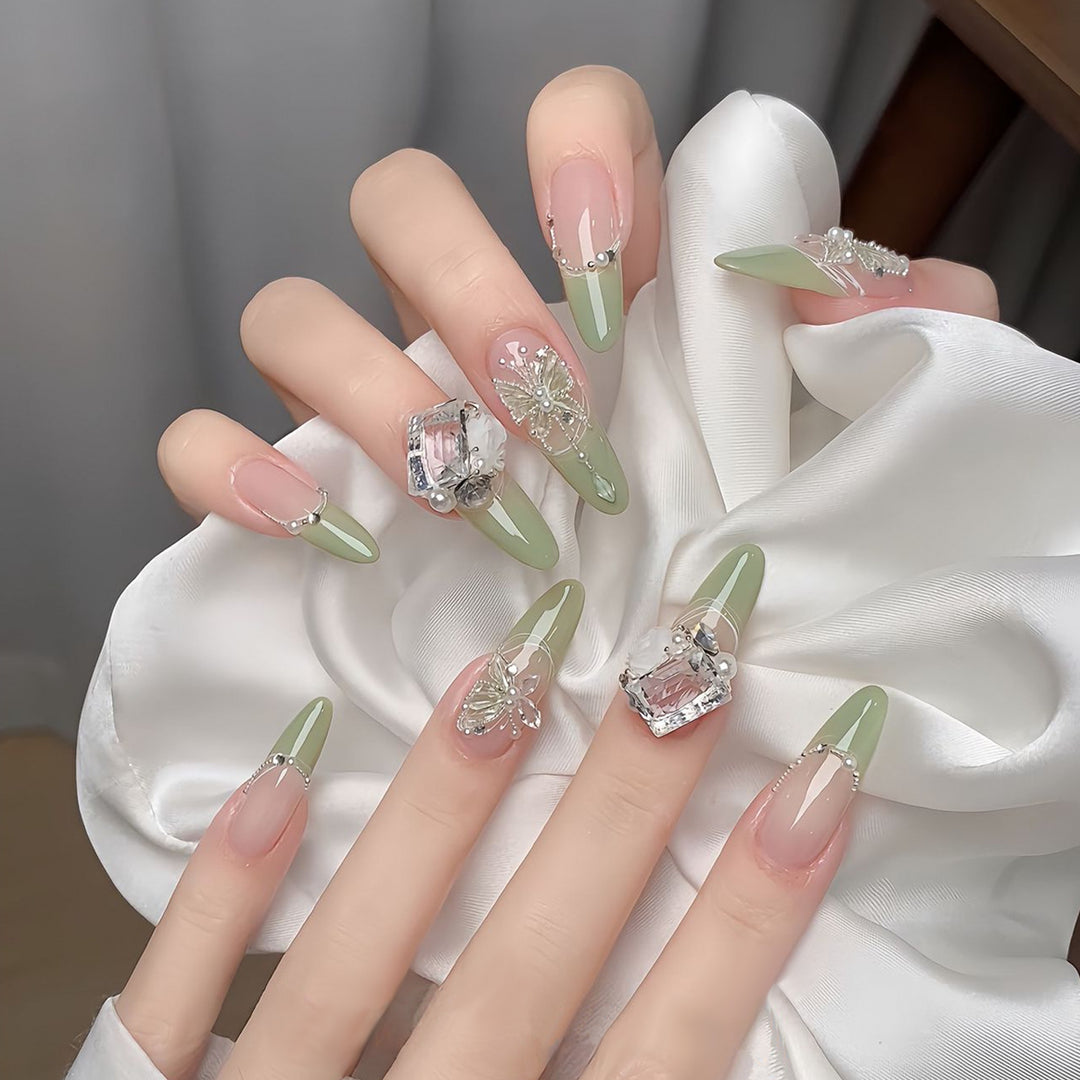 Glamorous Press-On Nail Set with Decorative Gemstone Accents Bowlift
