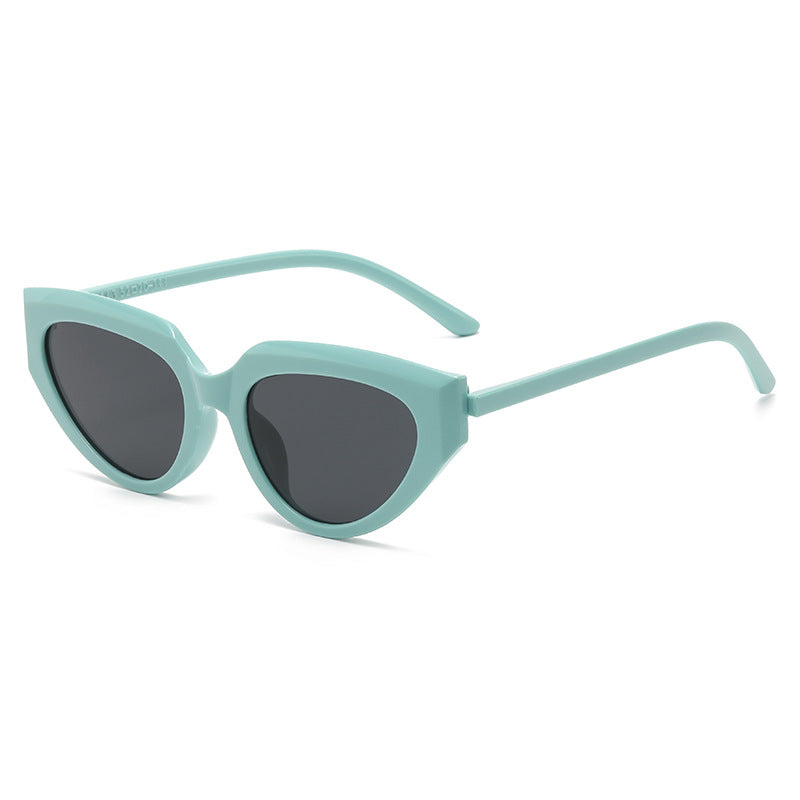 Ladies stylish Cat-Eye Sunglasses with durable plastic frame Bowlift