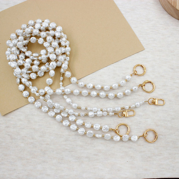 Decorative Eyewear Chain Bowlift