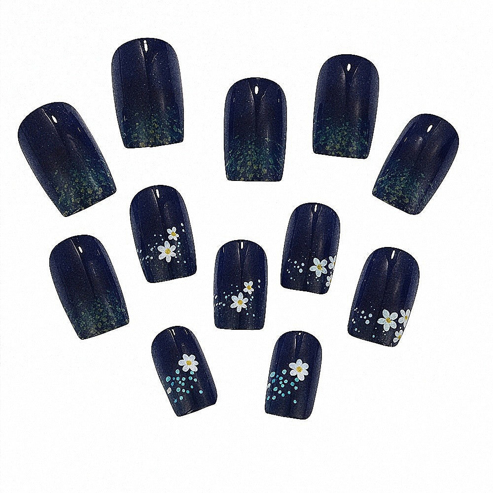 Artistic Design Nails Bowlift