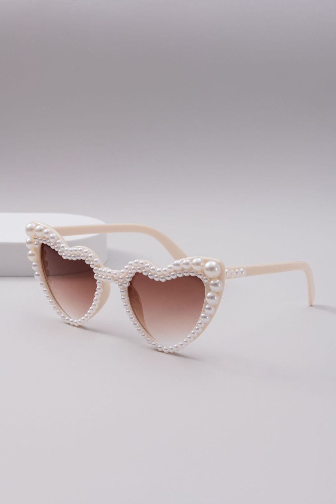 Heart-Shaped Glamorous Sunglasses Bowlift