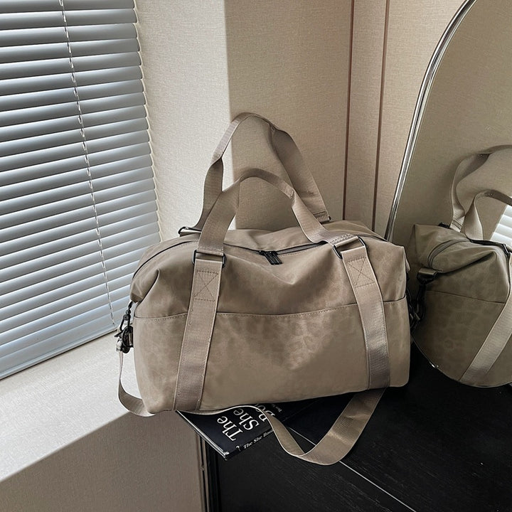 Stylish Athletic Duffle Bag Bowlift