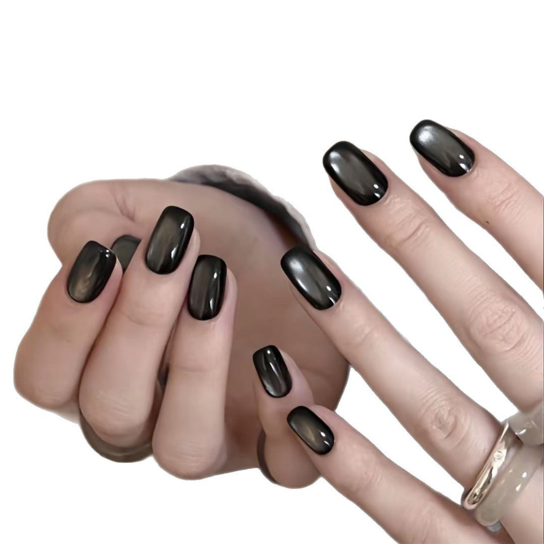 Stylish Press-On Nail Enhancements Bowlift
