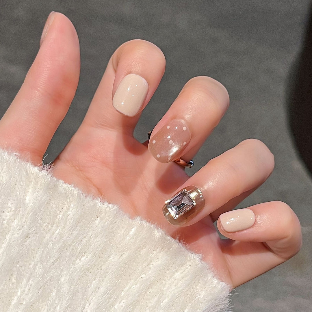 Elegant Press-On Nail Art Set Bowlift