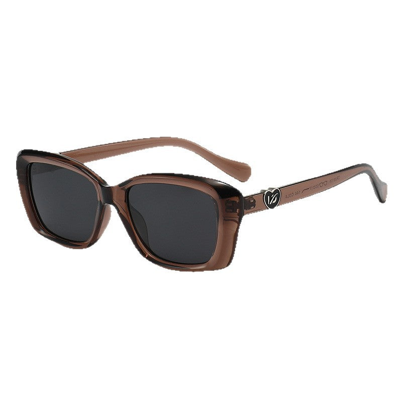 Women's fashionable sunglasses in elegant oversized design Bowlift