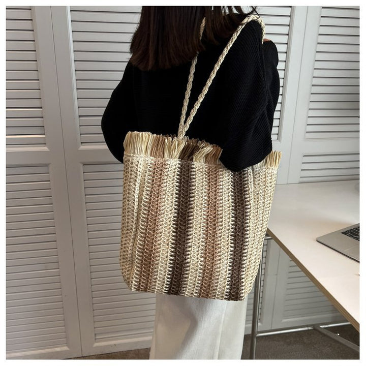 Stylish and Handcrafted Tote Bag Bowlift