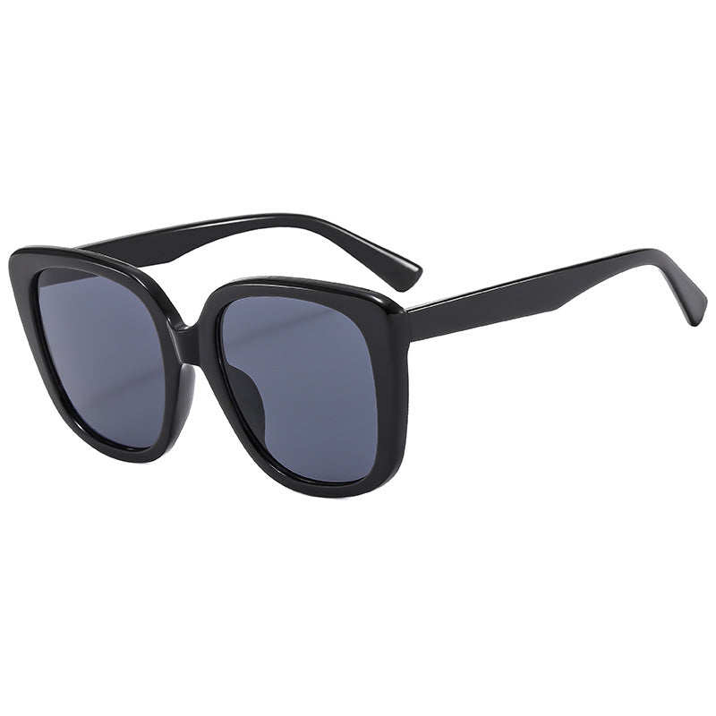 Women stylish sunglasses in fashionable design Bowlift