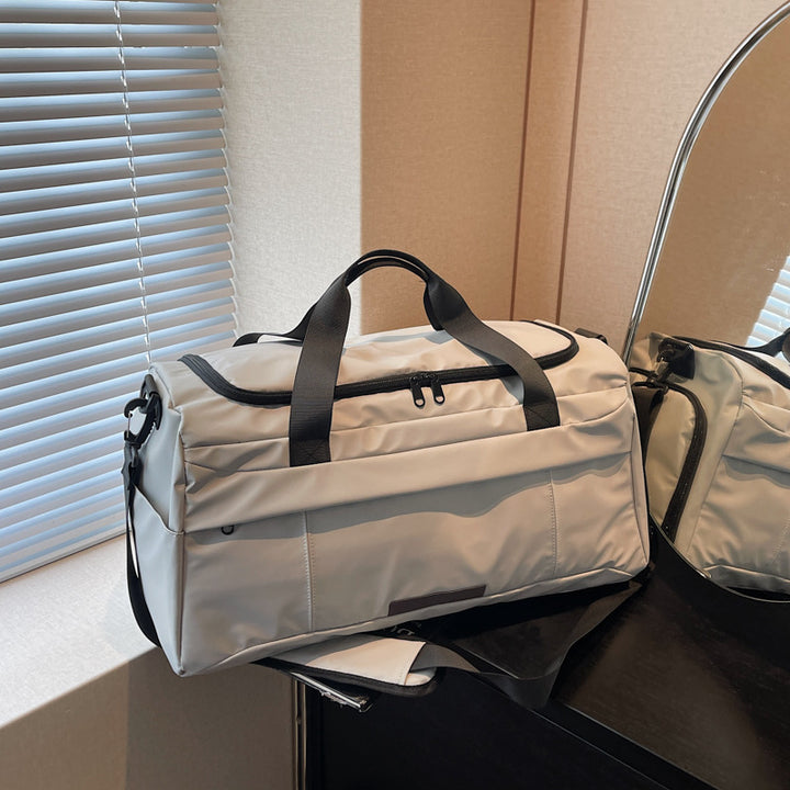 Spacious Multi-Compartment Travel Duffel Bowlift