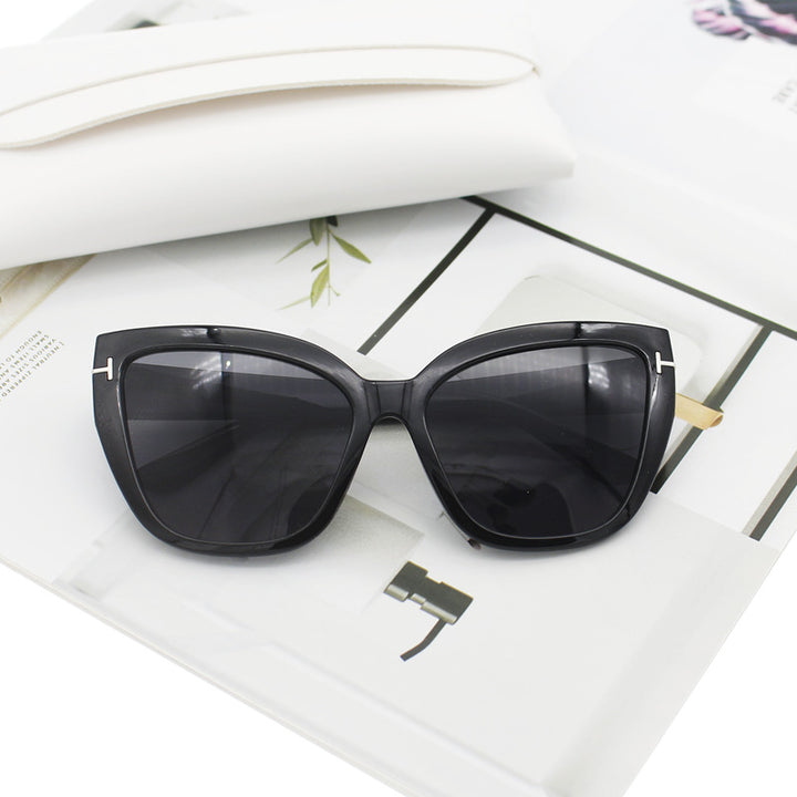 Women's Cat-Eye Sunglasses with Elegant Accents Bowlift