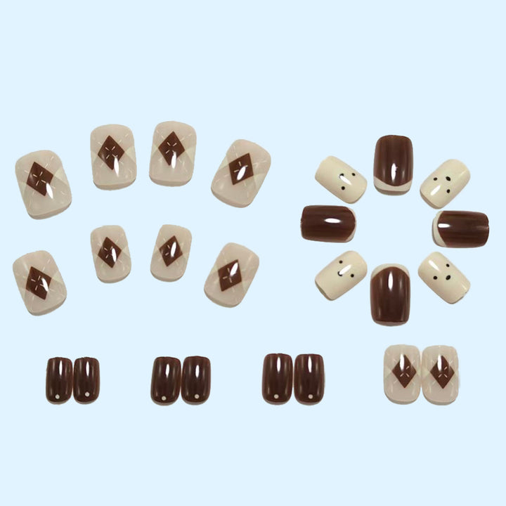 Creative press-on nails in elegant bear design Bowlift