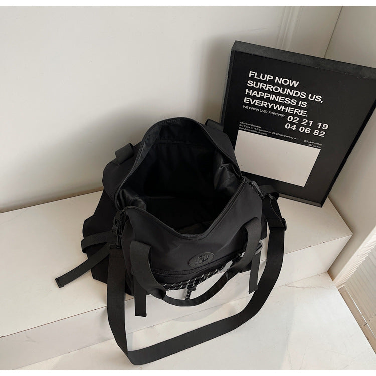 Sleek Multi-Compartment Travel Duffle