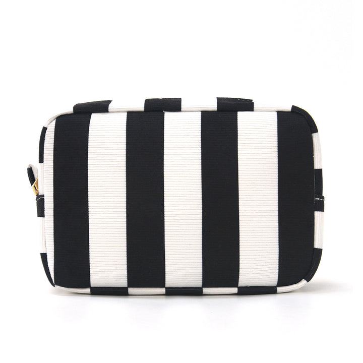 Cosmetic storage bag with practical storage space Bowlift