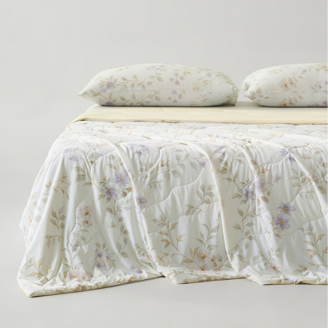 Floral Print Reversible Bedspread Set