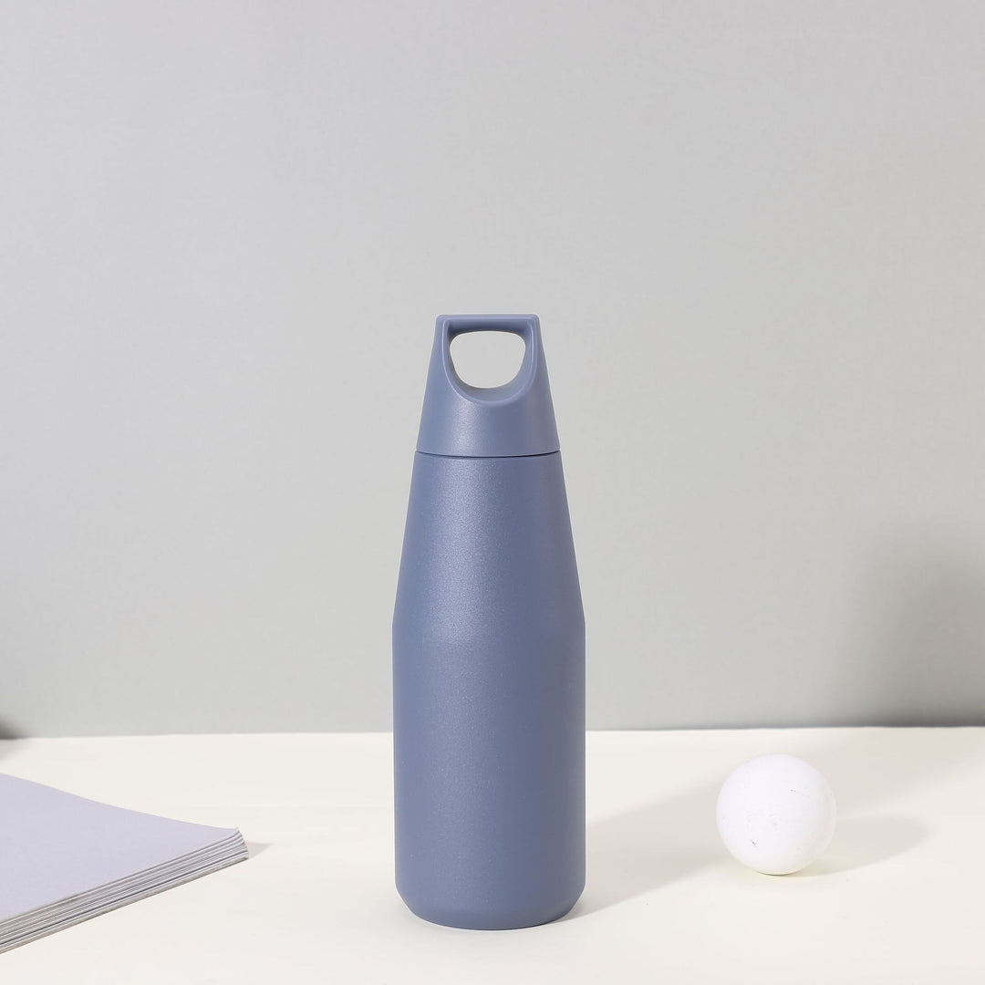Women's stylish insulated bottle with ergonomic carrying handle Bowlift