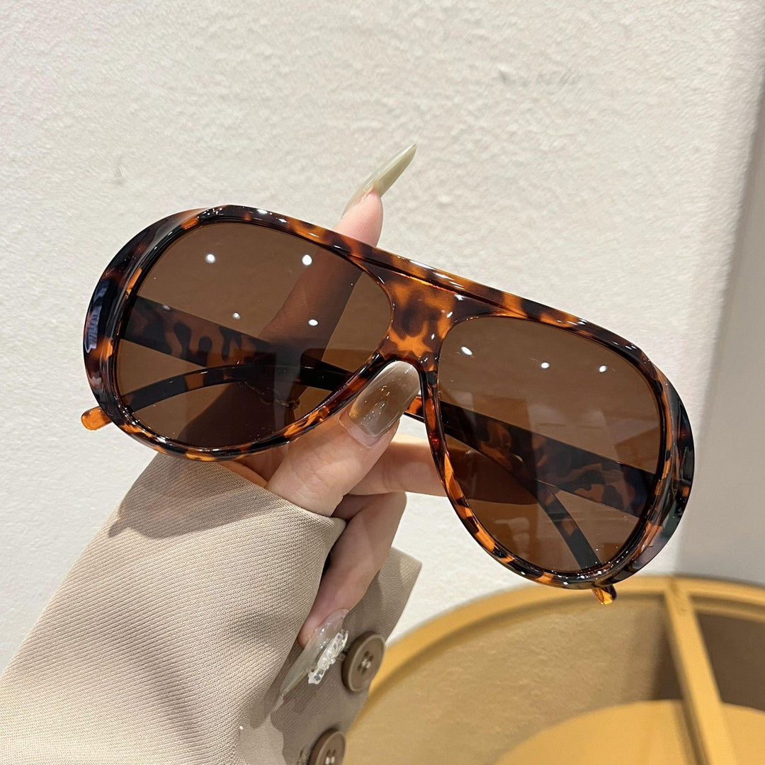 Sporty Oversized Shield Sunglasses Bowlift
