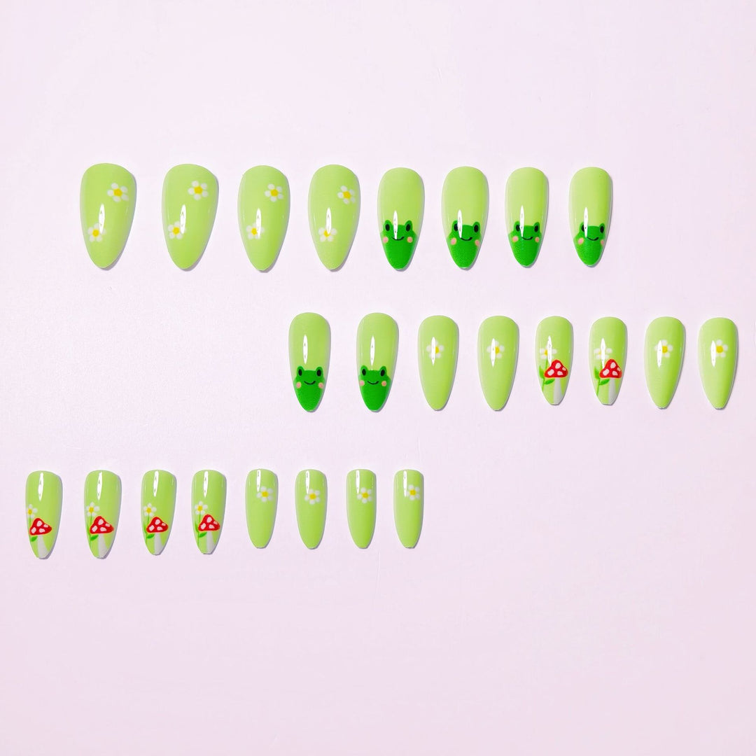 Whimsical Nature-Themed Nail Art Bowlift
