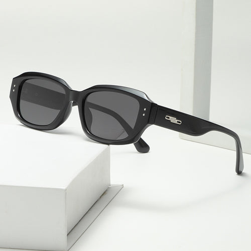 Women fashionable square sunglasses with innovative transparent frame Bowlift