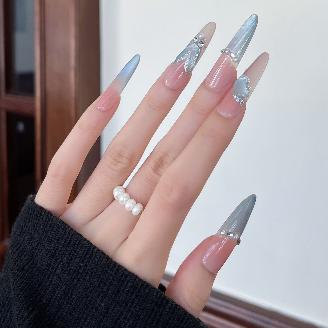 Stylish Stiletto Press-On Nail Extensions Bowlift