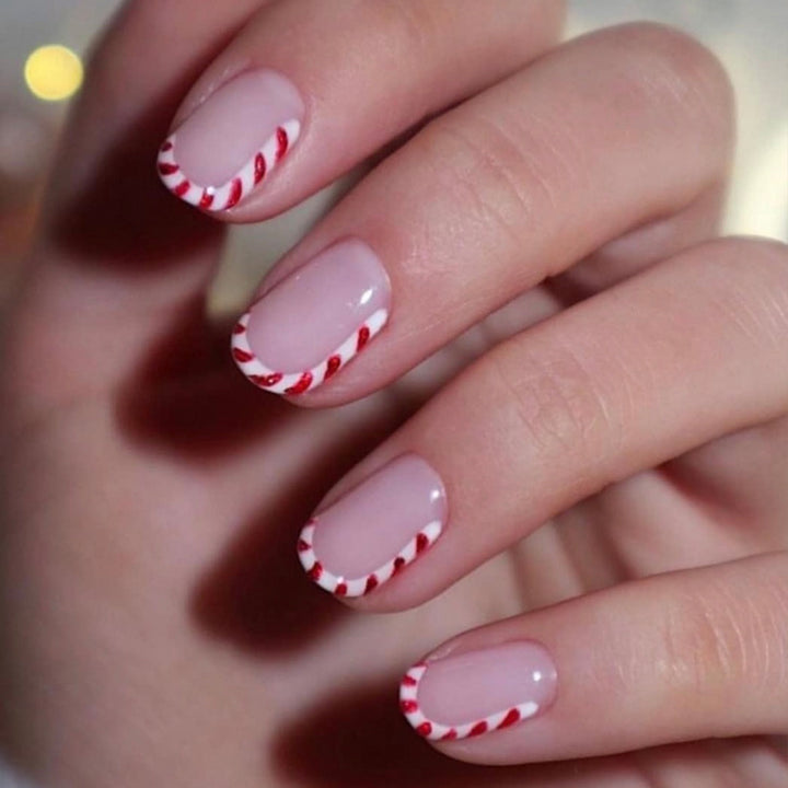 Elegant Stiletto Press-On Nail Set with Unique Design Bowlift