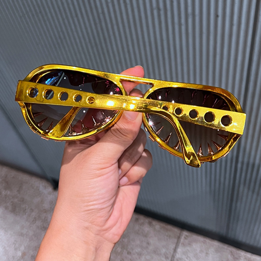 Women's sunglasses in a futuristic design with尖 crystal embellishments Bowlift