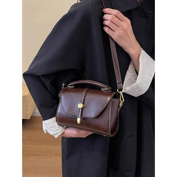 Vintage-Inspired Leather Shoulder Bag Bowlift