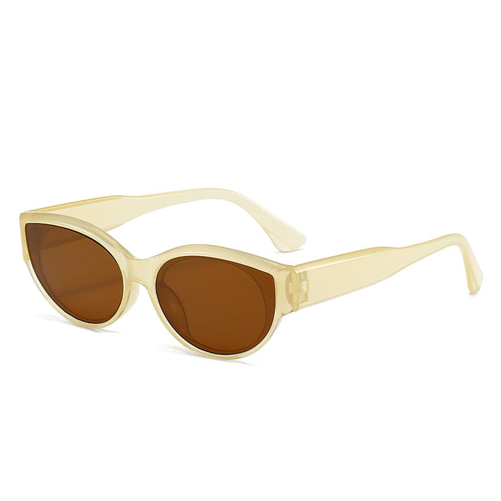 Women Cat-Eye Sunglasses with Clear and Modern Design Bowlift