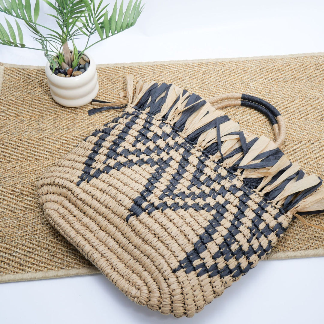 Woven Handbag Bowlift