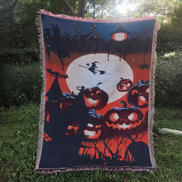 Halloween-Themed Decorative Throw Blanket