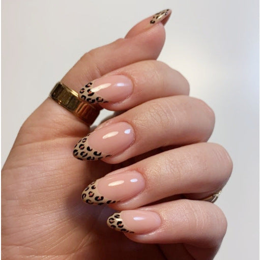 Elegant Leopard-Trimmed Press-On Nails Bowlift