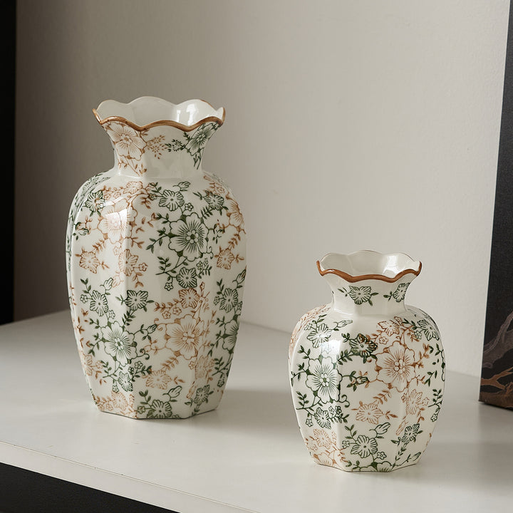 Elegant ceramic vase with floral pattern Bowlift