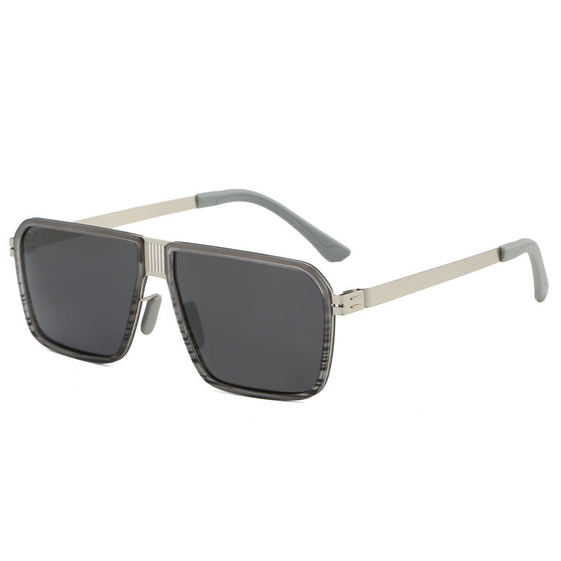 Women's fashionable sunglasses in a modern, square design Bowlift