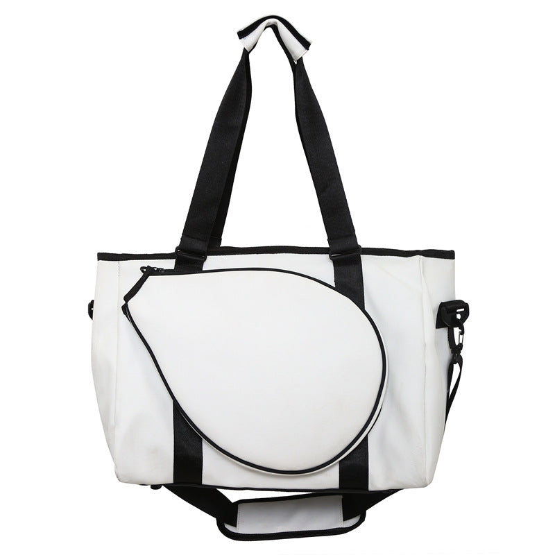 Practical sports and travel bag with ergonomic design Bowlift