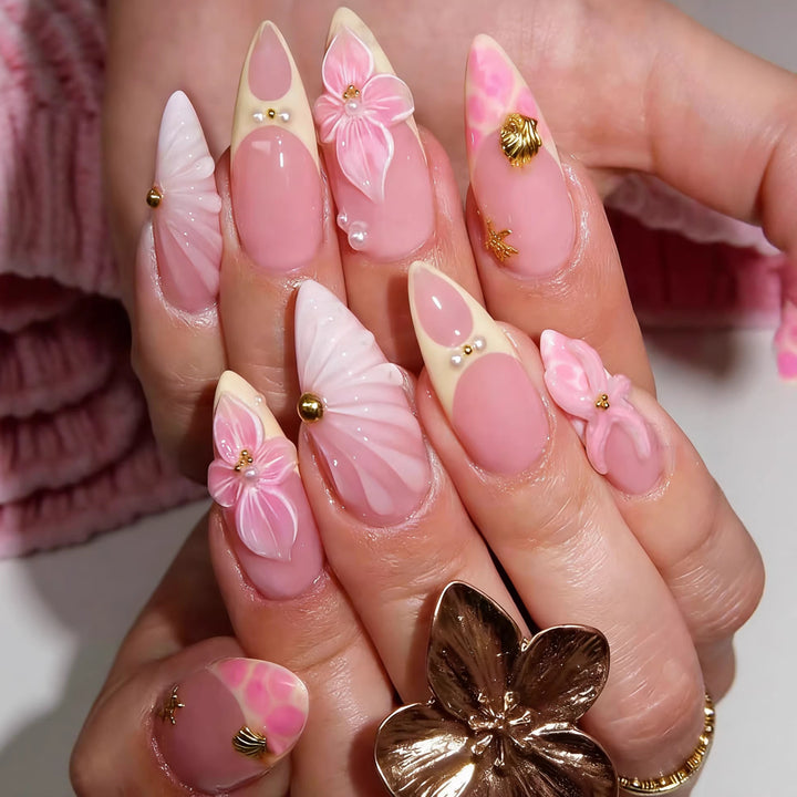 Artificial nail set with elegant rose and gold embellishments Bowlift