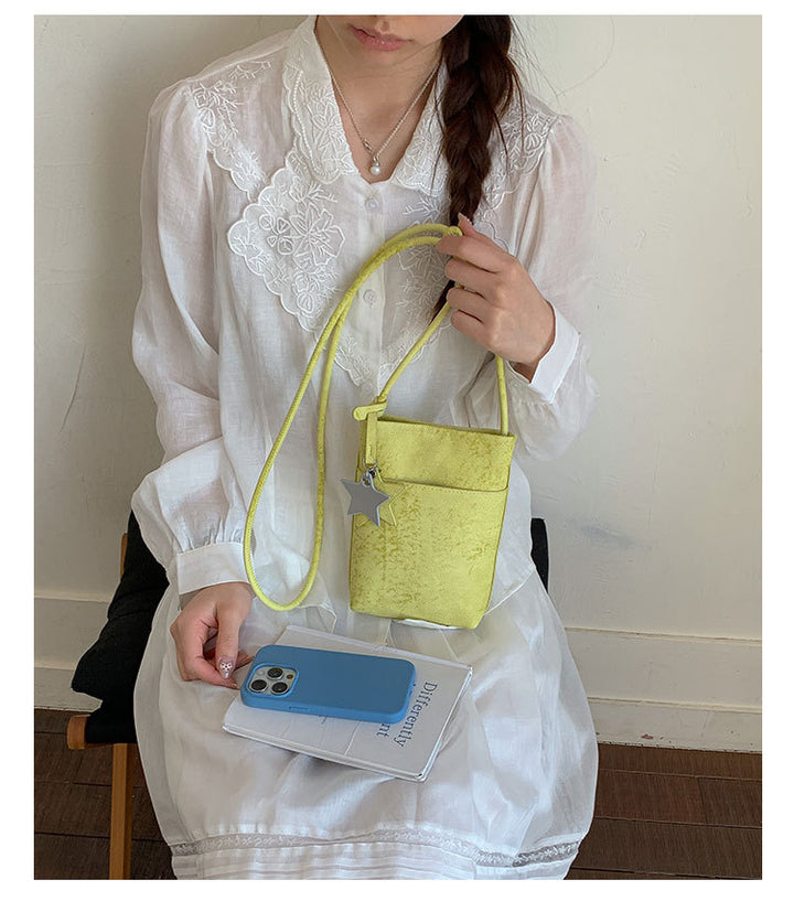 Fashionable shoulder bag with braided shoulder strap Bowlift