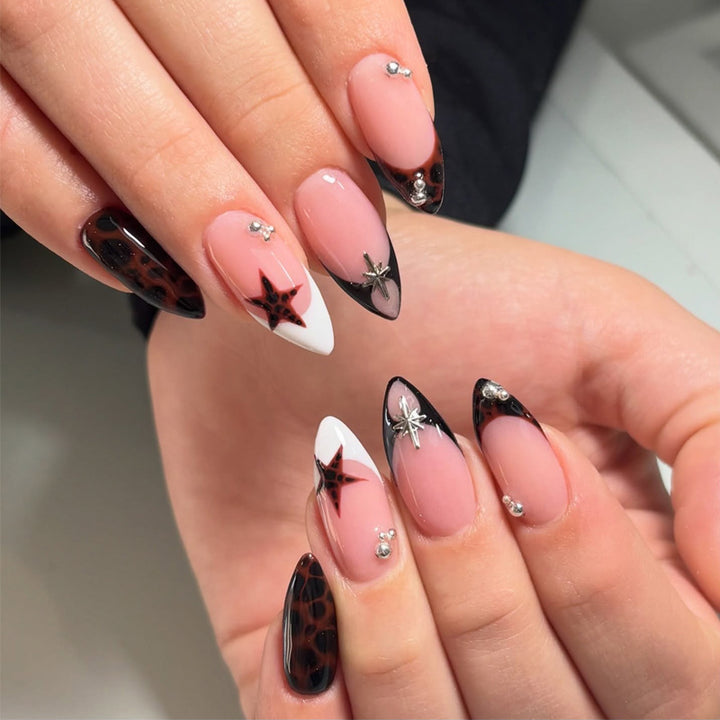 Artistic Star-Embellished Press-On Nail Set Bowlift