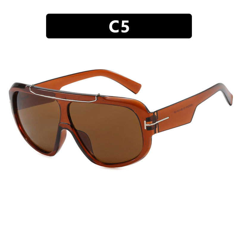 Ladies oversized sunglasses in a modern, transparent design Bowlift