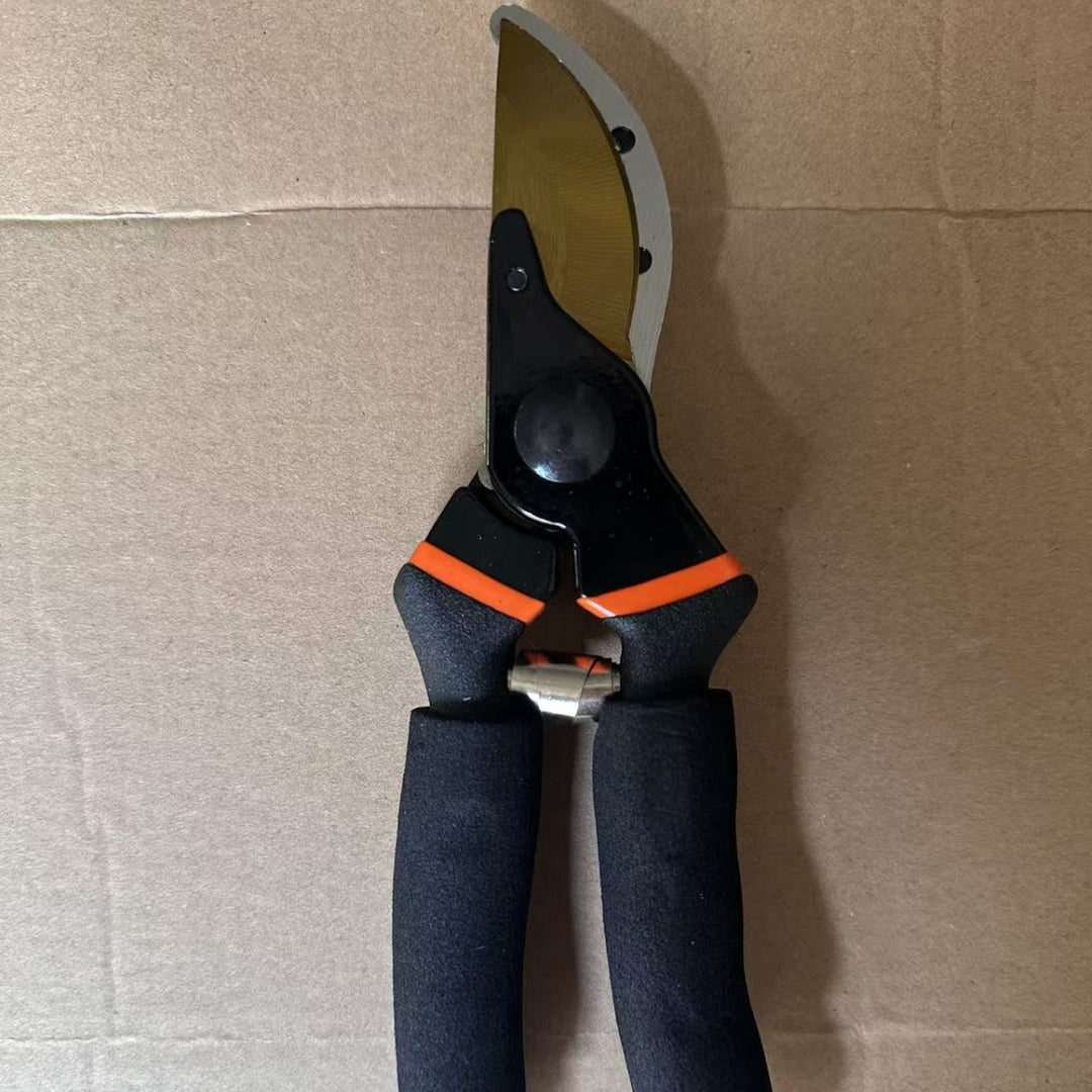 Ergonomic garden pruning shears with non-slip foam grip Bowlift