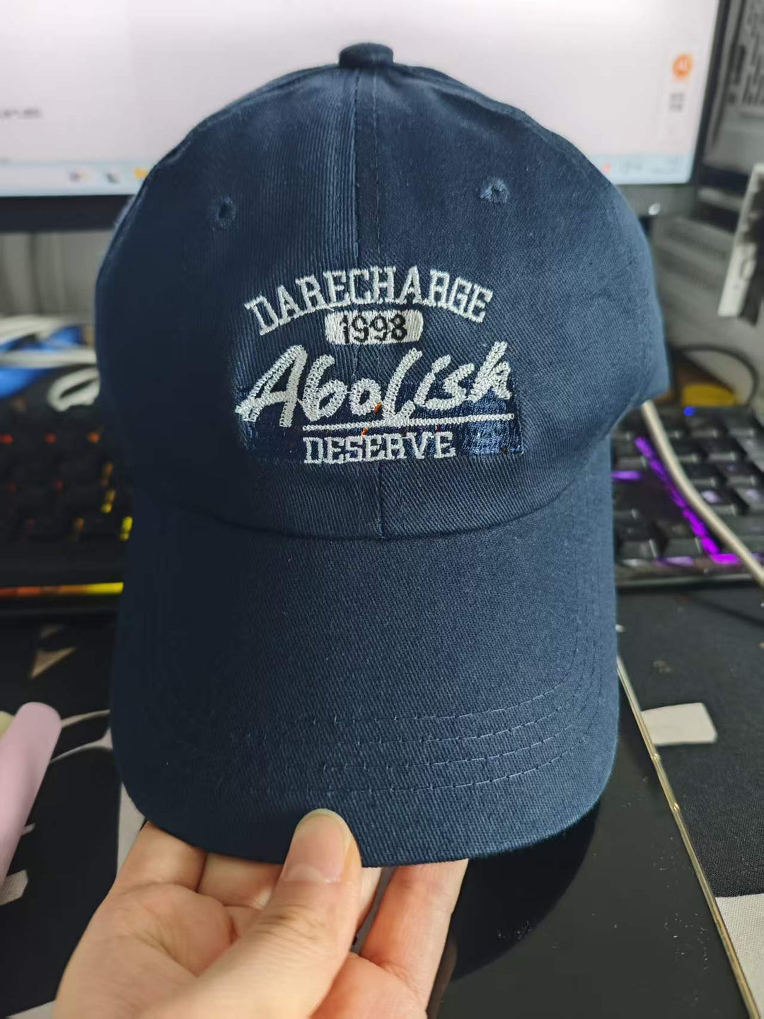 Men's Casual Distressed Graphic Cap Bowlift