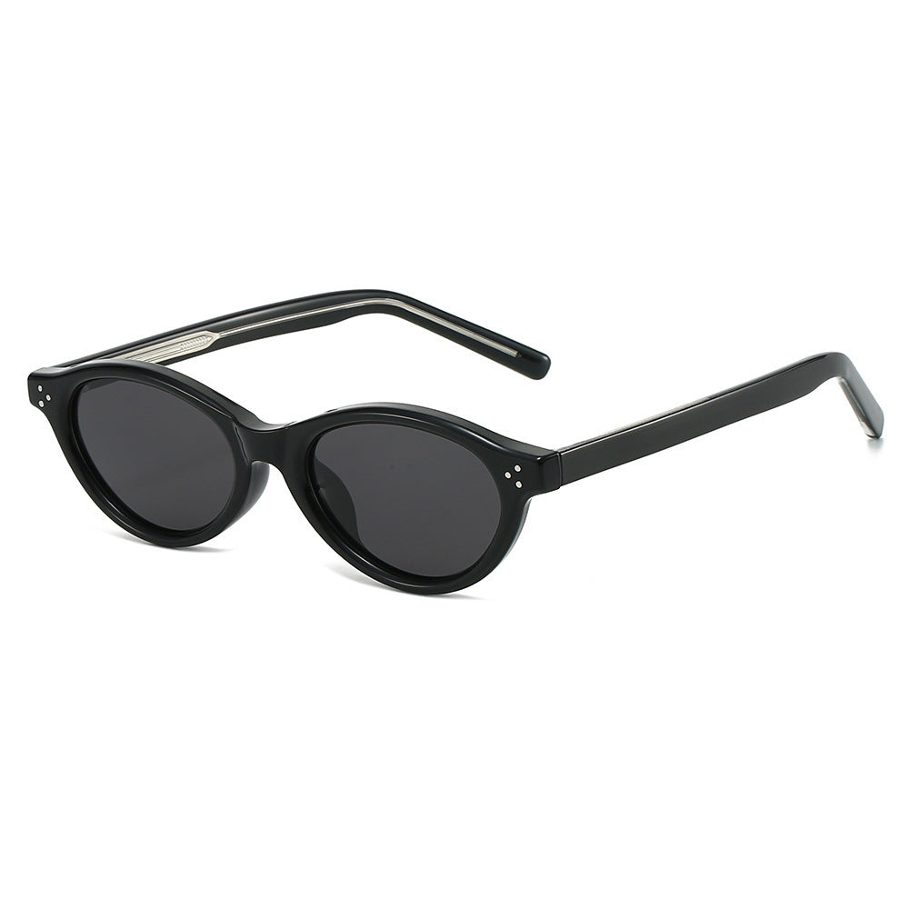 Women Cat-Eye Sunglasses with elegant, transparent frame and UV400 protection Bowlift