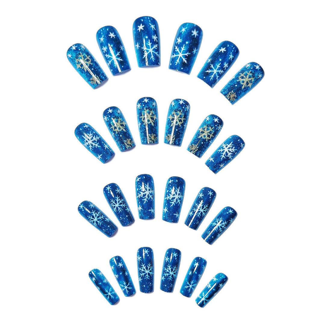 Artificial nails with shimmering winter design Bowlift