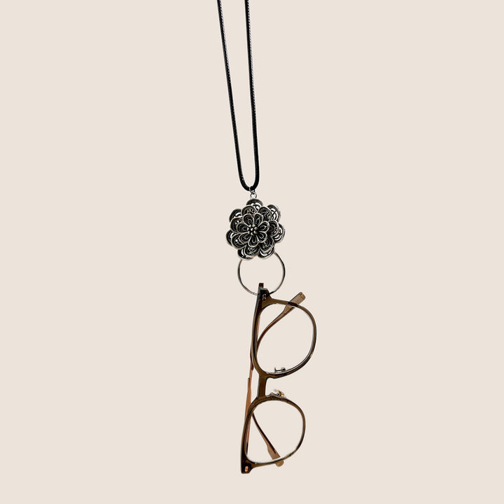 Floral Pendant Necklace Bowlift