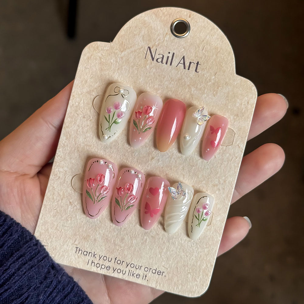 Floral-Embellished Press-On Nail Collection Bowlift